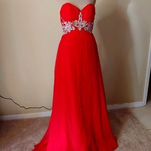 NWT Red Alexa Design Formal Dress Style #9545